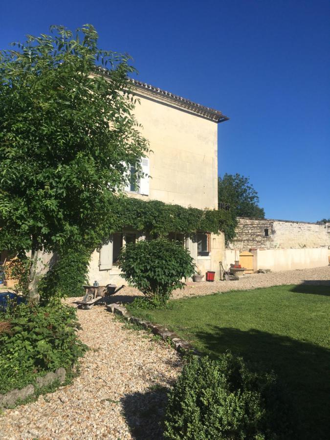 Suite Familiale- Deux Chambres Saint-Meme-les-Carrieres Dış mekan fotoğraf